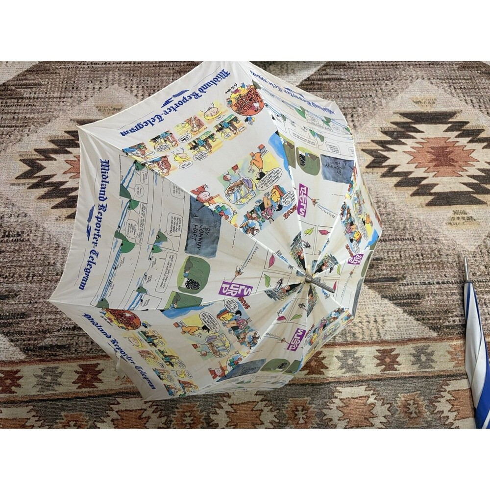 2 Vintage Umbrellas Newspaper Umbrella Cartoon Comic Strip Print Wood Handle - Picture 9 of 9